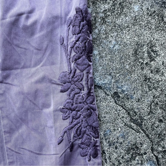 Anthropologie Relaxed Embroidered Chino Pants - Size 32 - Picture 3 of 16